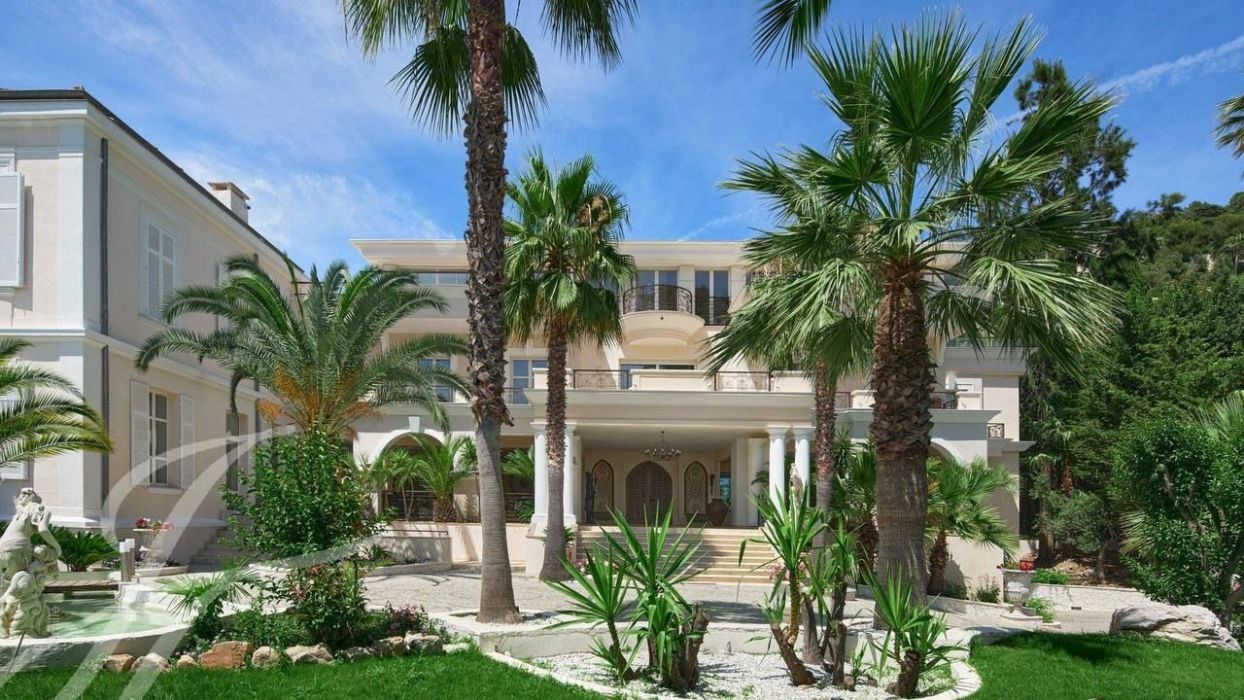 Projects - House Projects - Villa Cannes 2028 Sq.m. - A photo  5