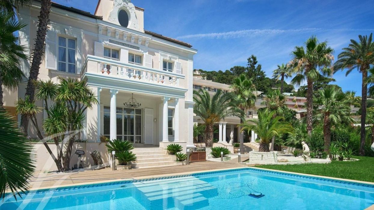 Projects - House Projects - Villa Cannes 2028 Sq.m. - A photo  8