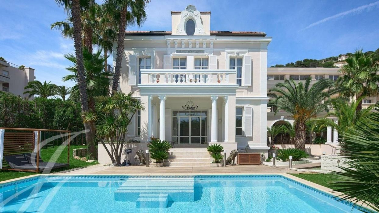 Projects - House Projects - Villa Cannes 2028 Sq.m. - A photo  9